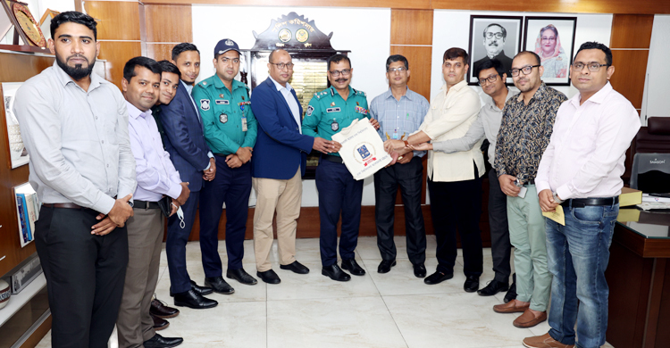 চট্টগ্রামে ঢাবি অ্যালামনাইকে সহযোগিতার আশ্বাস সিএমপি কমিশনারের