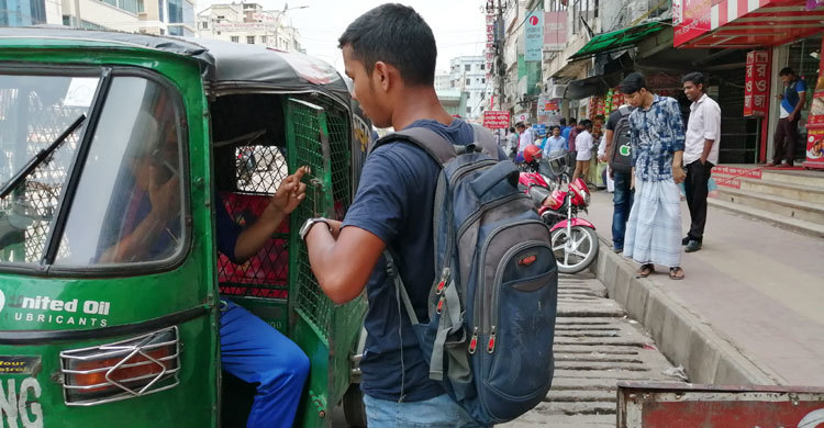 বাড়েনি গ্যাসের দাম, তবুও সিএনজি ভাড়া দ্বিগুণ