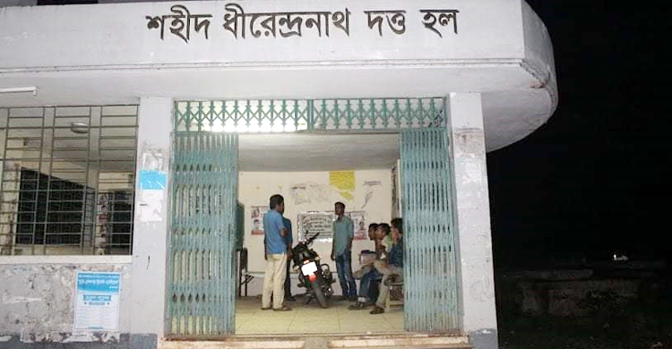 কুবিতে সিনিয়র জুনিয়র দ্বন্দ্বে ছাত্রলীগ কর্মীদের মারামারি