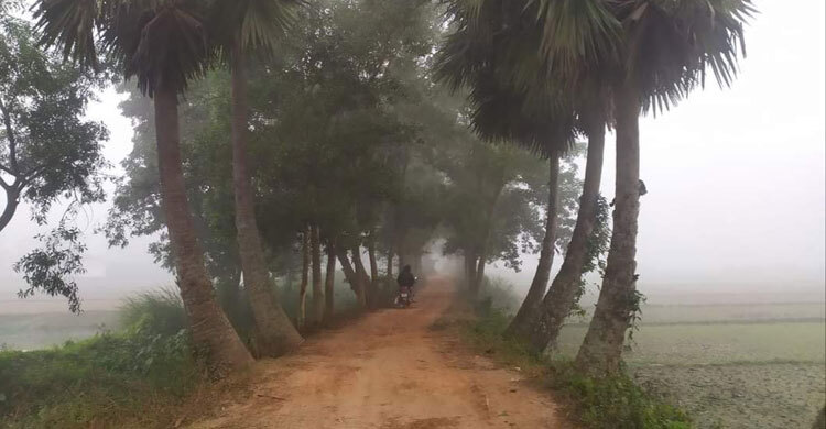 টানা ৪ দিন সূর্যের দেখা নেই কুমিল্লায়