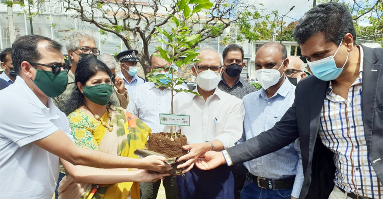 মরিশাসে বঙ্গবন্ধুর স্মরণে বৃক্ষরোপণ
