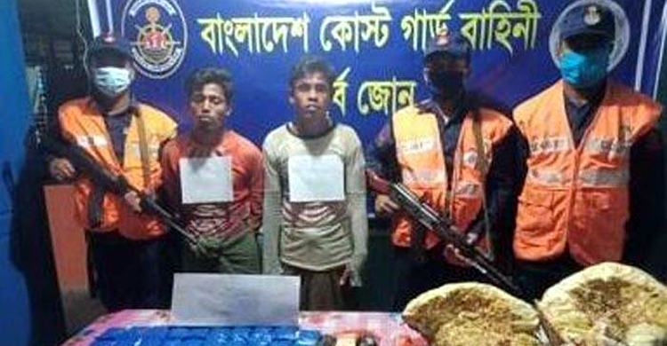 কাঁঠালের ভেতর ৬ হাজার ইয়াবা, দুই রোহিঙ্গা ধরা