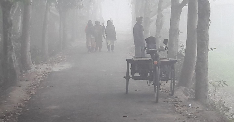 হাড় কাঁপানো শীতে বিপর্যস্ত চরাঞ্চলের মানুষ