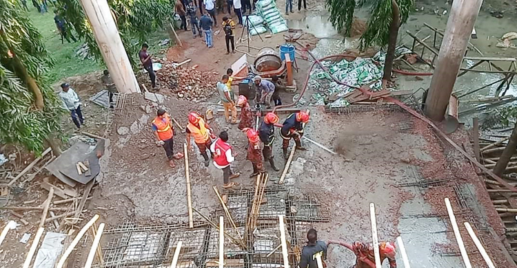 জেলা পরিষদের নির্মাণাধীন পার্কিংশেডধ্বসে ২ শ্রমিকের মৃত্যু