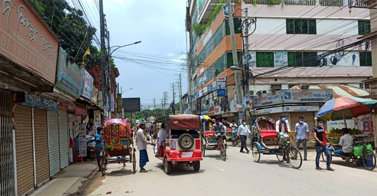 যান-জনচলাচল বাড়ছে কুমিল্লা নগরে