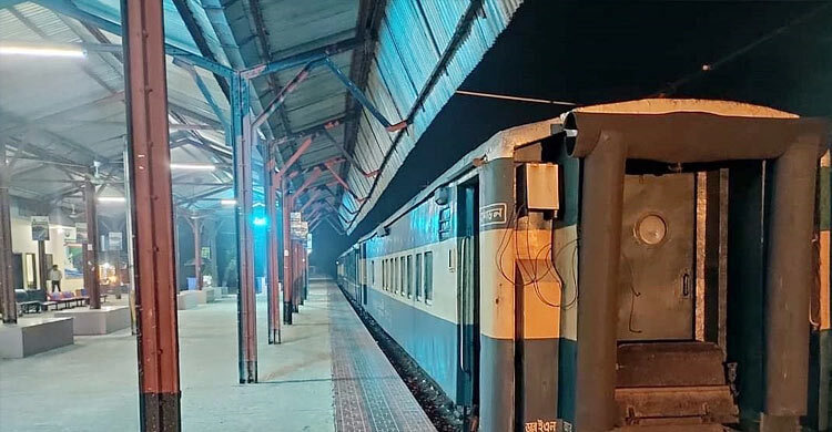 কুড়িগ্রাম-রমনা রুটে ট্রেন চলাচল বন্ধ