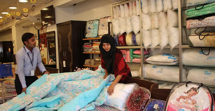 শীতে কমফির ৬ নতুন ডিজাইনের কমফোর্টার