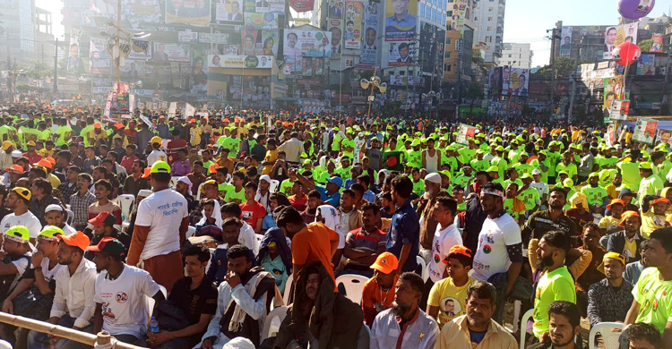 বিএনপির গণসমাবেশ দুপুরে, সকালেই পরিপূর্ণ কুমিল্লার টাউনহল মাঠ