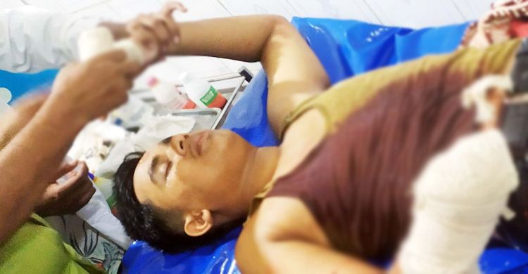 দায়ের কোপে এসএসসি পরীক্ষার্থীর ডান হাতের কব্জি বিচ্ছিন্ন