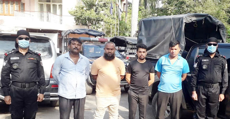 টাকা দিলেই পাসপোর্ট বানিয়ে দেন তারা