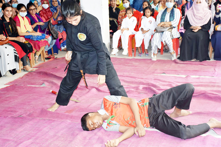 Comilla-Woman-free-self-defence-2