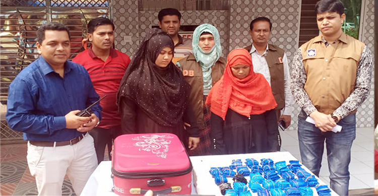 দুই নারীর লাগেজে ১ কোটি ২০ লাখ টাকার ইয়াবা
