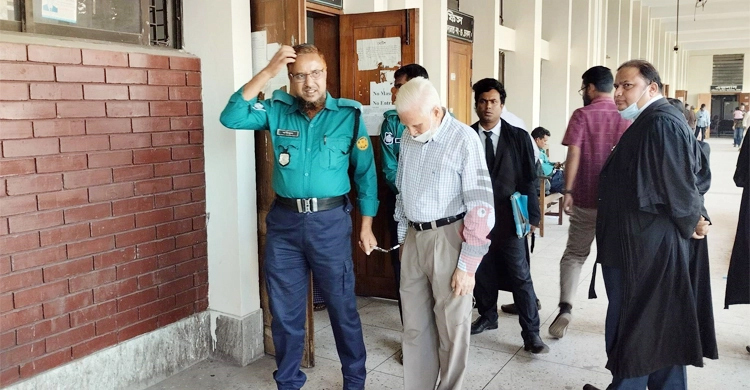 Chinese, 5 others get jail terms for embezzling money