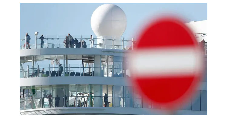 6,000 passengers stuck on cruise ship in Italy over coronavirus fears