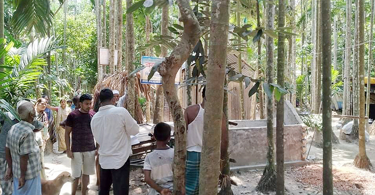 আদালতের নিষেধাজ্ঞা অমান্য করে জমি দখল