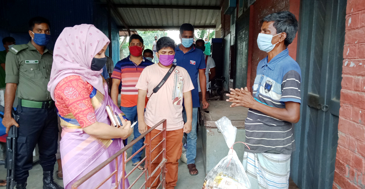 জাগো নিউজের ফিচারে প্রধানমন্ত্রীর খাদ্য সহায়তা পেলেন দিলিপ