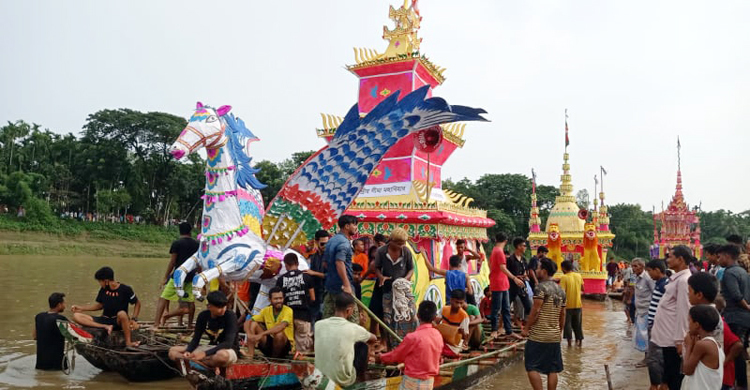 সম্প্রীতির বন্ধনে রামুতে এবার জাহাজ ভাসা উৎসব