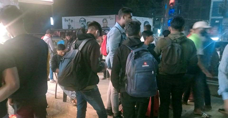 ‘পরিকল্পনা ছাড়া’ ভ্রমণে চরম ভোগান্তি