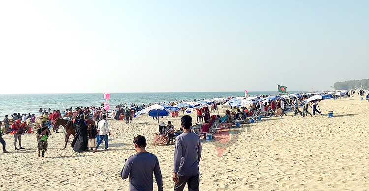 ছুটিতেও কক্সবাজারে পর্যটকের অভাব, হতাশ ব্যবসায়ীরা