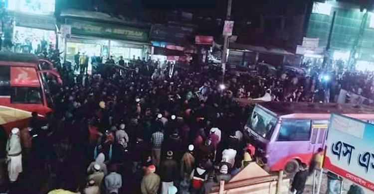 কক্সবাজার বিমানবন্দরে আ.লীগের দুই পক্ষের হাতাহাতি