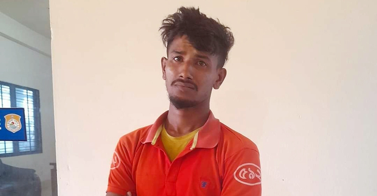 কক্সবাজারে পর্যটক হয়রানির অভিযোগে ফটোগ্রাফার আটক