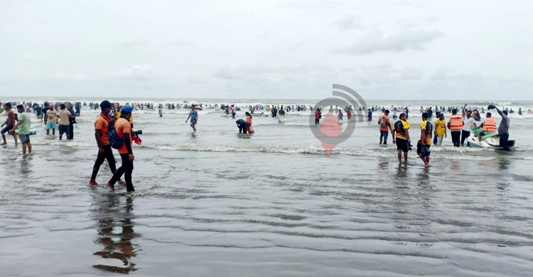 প্রতিপক্ষের ছুরিকাঘাতে সৈকতের ফটোগ্রাফার নিহত