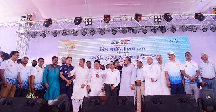 ঢাকঢোল পিটিয়ে সৈকতে বিশাল মেলার আয়োজন, নেই পর্যটকের সাড়া