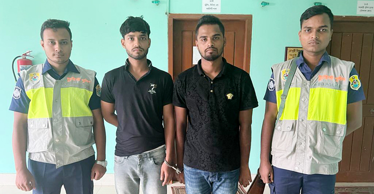 পর্যটকদের অপহরণ করে টর্চার সেলে নির্যাতন, দুই যুবক গ্রেফতার