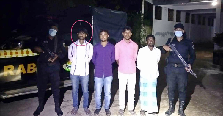 বাবা টাকা পরিশোধ করতে না পারায় মেয়েকে আটকে রেখে ধর্ষণ