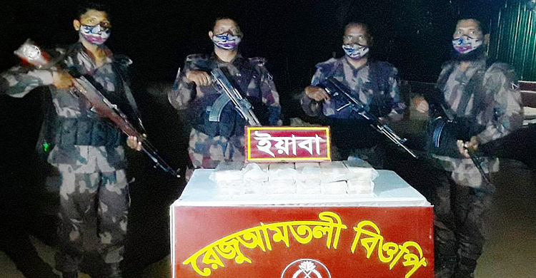 বিজিবি-মাদক কারবারি গোলাগুলি, এক লাখ ইয়াবা উদ্ধার