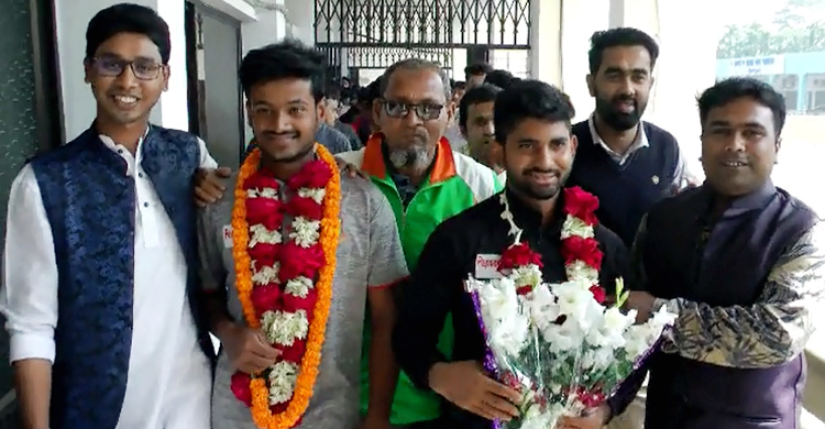 দেশবাসীকে অভিনন্দন জানালেন বিশ্বকাপজয়ী চাঁদপুরের জয়-শামীম