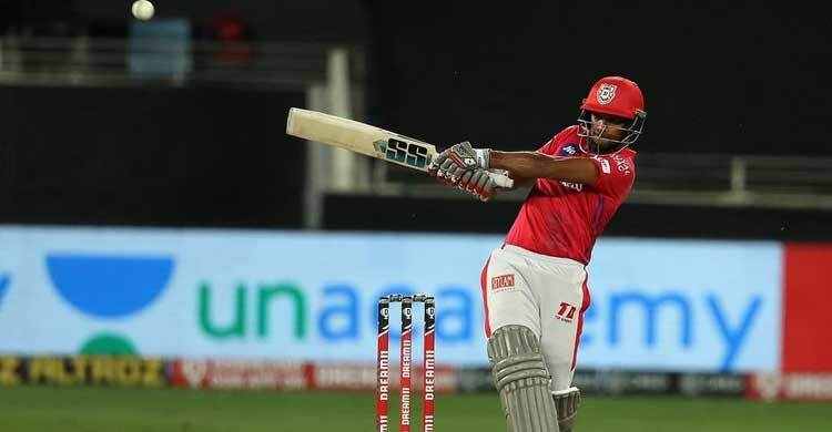 শীর্ষে থাকা দিল্লিকে হারিয়ে আশা বাঁচিয়ে রাখল পাঞ্জাব