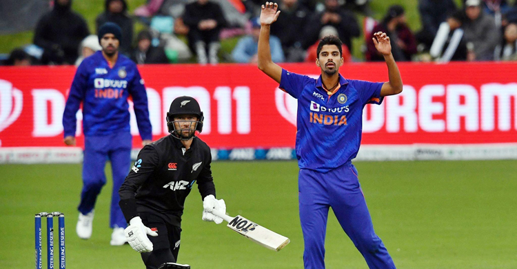 ৫০ রানে পিছিয়ে থেকেও হার থেকে বেঁচে গেলো ভারত