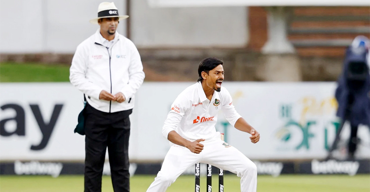 দারুণ ডেলিভারিতে কুশলকে বোকা বানালেন তাইজুল