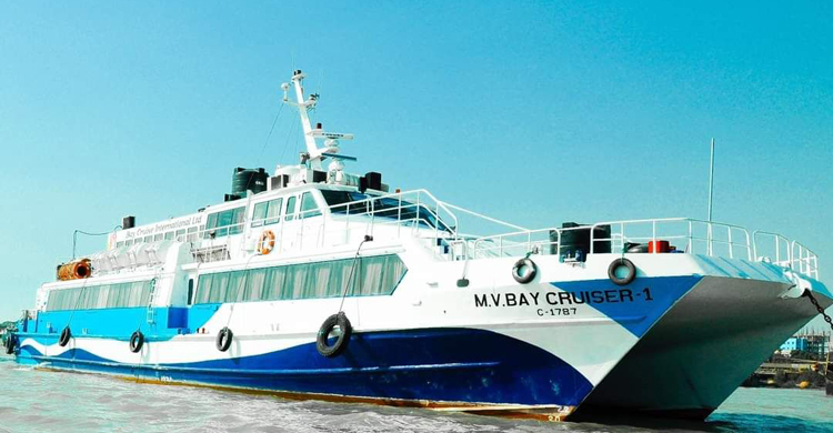 বে-ক্রুজে চবি শিক্ষার্থীদের মারধর, স্টাফ গ্রেফতার