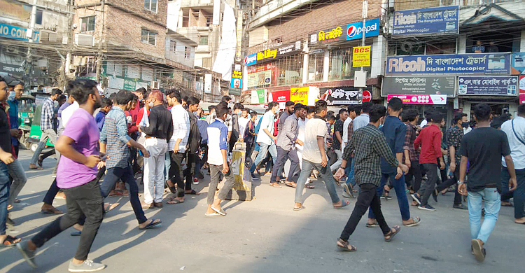 চমেকে ছাত্রলীগের দু’পক্ষের সংঘর্ষে আহত ৫