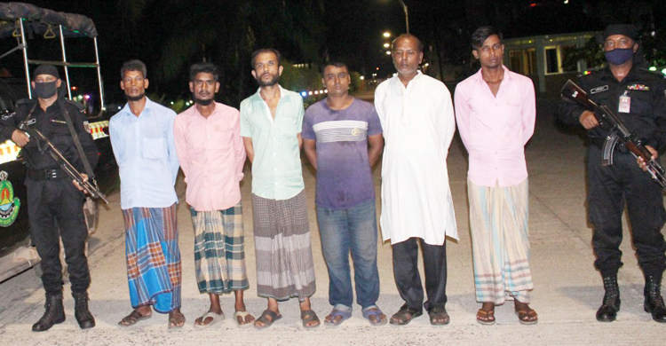 ৭ চোরাই অটোরিকশাসহ চট্টগ্রামে আটক ৬