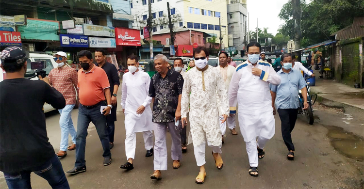 ছাত্রাবাসে গণধর্ষণে জড়িতদের শাস্তি দাবিতে মেয়রের পদযাত্রা