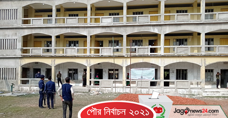 সন্দ্বীপে ভোটারদের ভিড় নেই