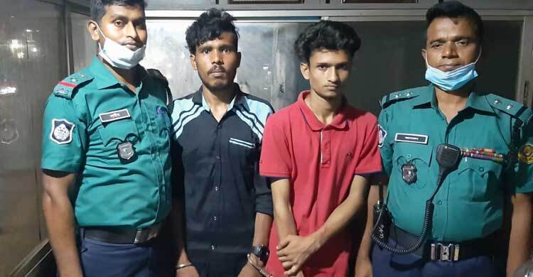 চট্টগ্রামে পুলিশের হাতে ২ ছিনতাইকারী আটক