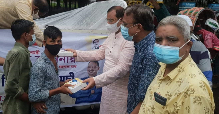 ‘করোনার টিকা নিয়ে একটি মহল গুজব ছড়াচ্ছে’