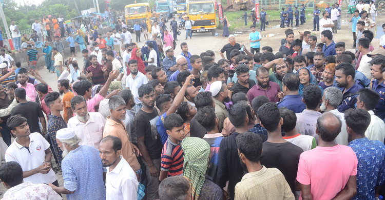 ৬ মামলায় আসামি ২৫০, ২৪ ঘণ্টায়ও গ্রেফতার নেই