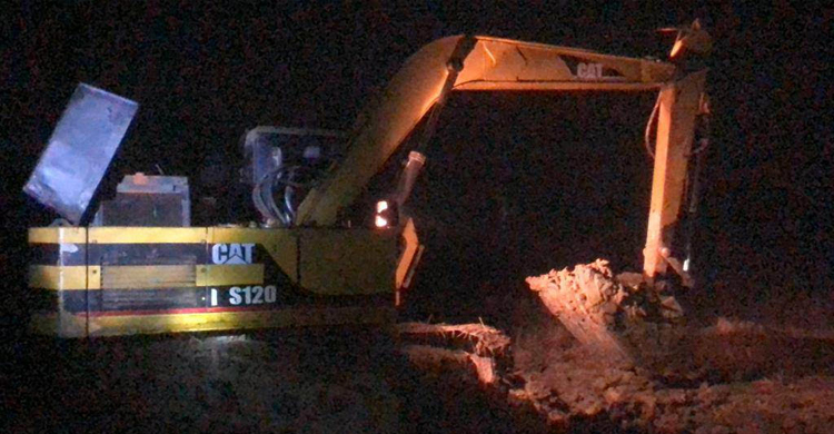 আনোয়ারায় টপ সয়েল কাটায় দুই লাখ টাকা জরিমানা