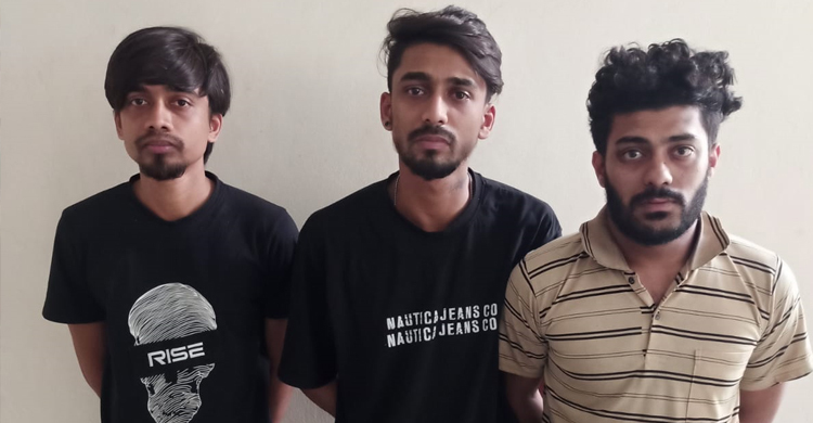 পাওনা টাকার জেরে রিকশাচালককে শিকল বেঁধে নির্যাতন