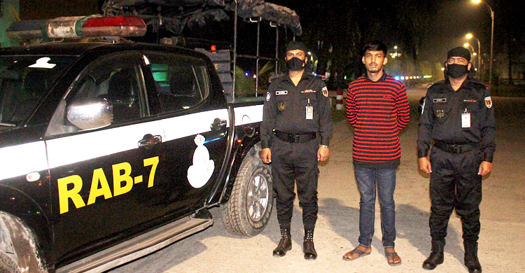 সীতাকুণ্ডে সংঘবদ্ধ ধর্ষণ মামলার আসামি গ্রেফতার