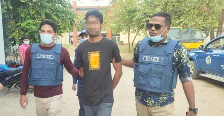 স্ত্রীকে পেট্রলে পুড়িয়ে শরীর থেকে চামড়া খুলে নেয় স্বামী!