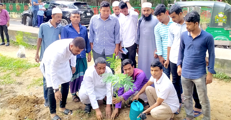 পরিবেশ রক্ষায় ‘দুর্বার তারুণ্য’র ব্যতিক্রমী উদ্যোগ