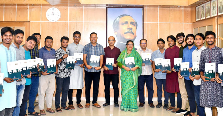 চবি সাংবাদিক সমিতির ম্যাগাজিন ‘অম্লান’র মোড়ক উন্মোচন