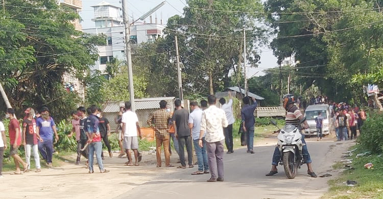 চবির ৫ ছাত্রলীগ কর্মীকে স্থানীয়দের মারধর, ক্যাম্পাসে উত্তেজনা