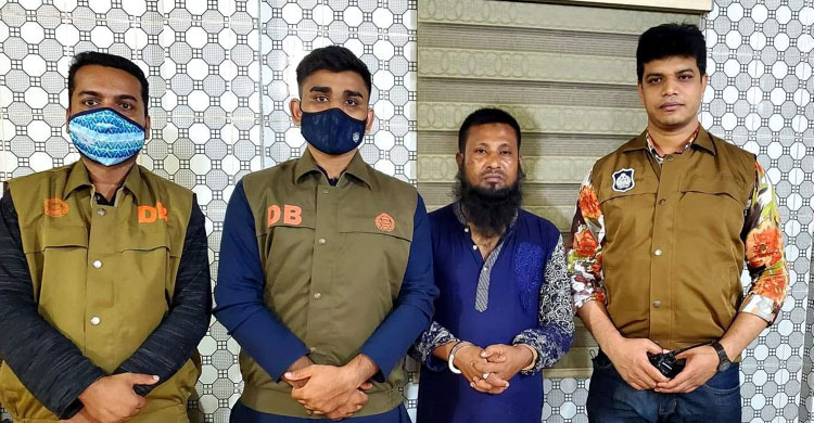 কুমিল্লায় বিপুল পরিমাণ ইয়াবাসহ মাদক কারবারি আটক